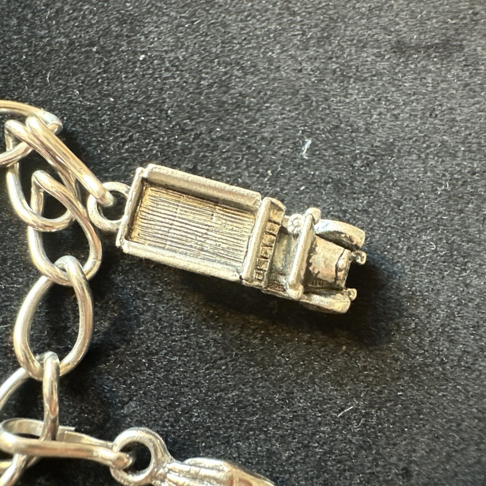 Vtg Silver Charm Bracelet With Antique Cars - Picture 5 of 8